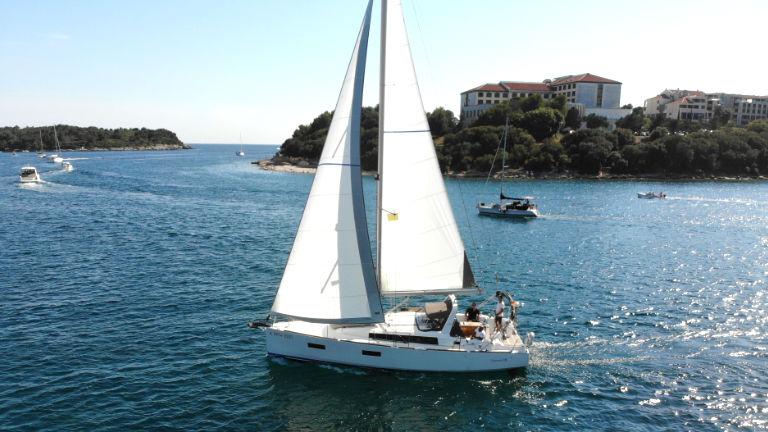 Oceanis 38 - 3 cab. - Olli, picture 4
