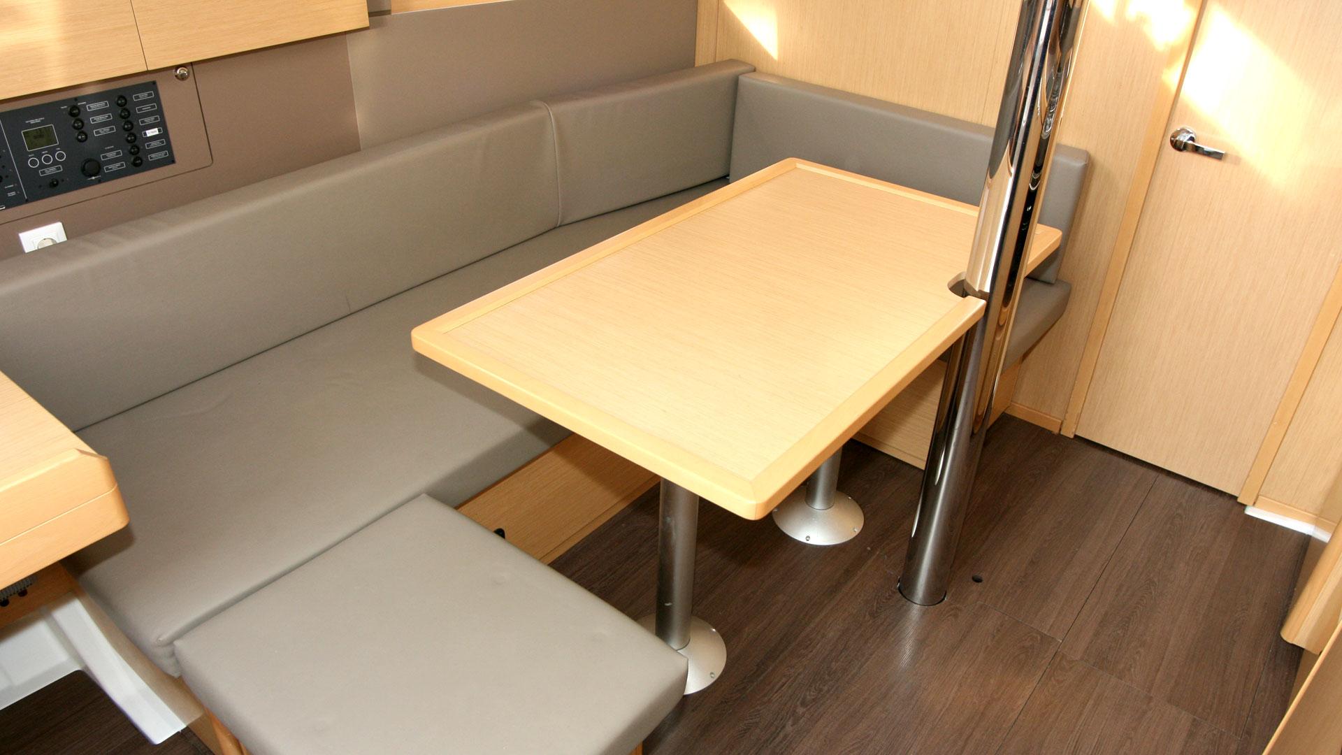 Oceanis 38 - 3 cab. - Olli, picture 11