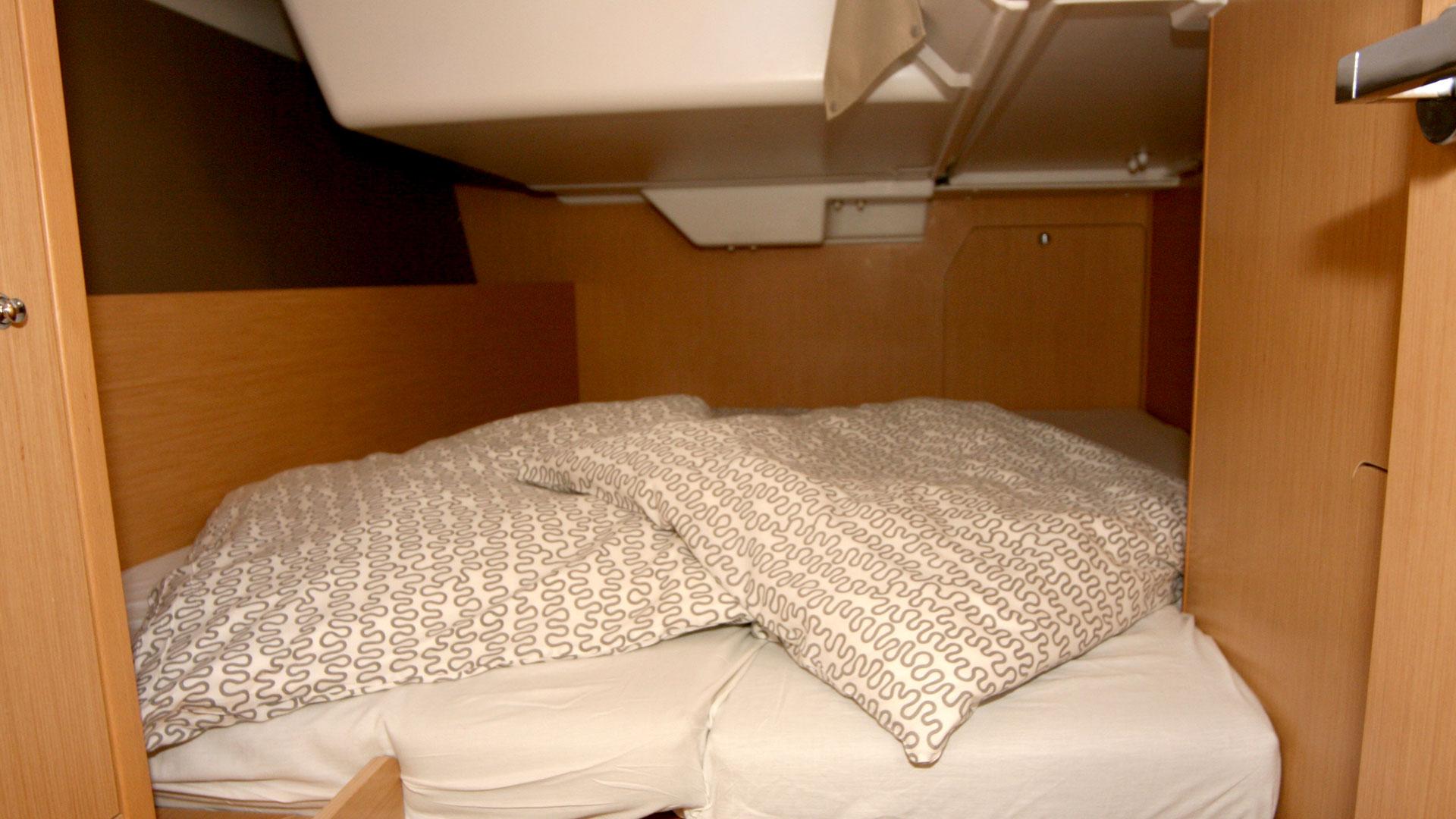 Oceanis 38 - 3 cab. - Olli, picture 16