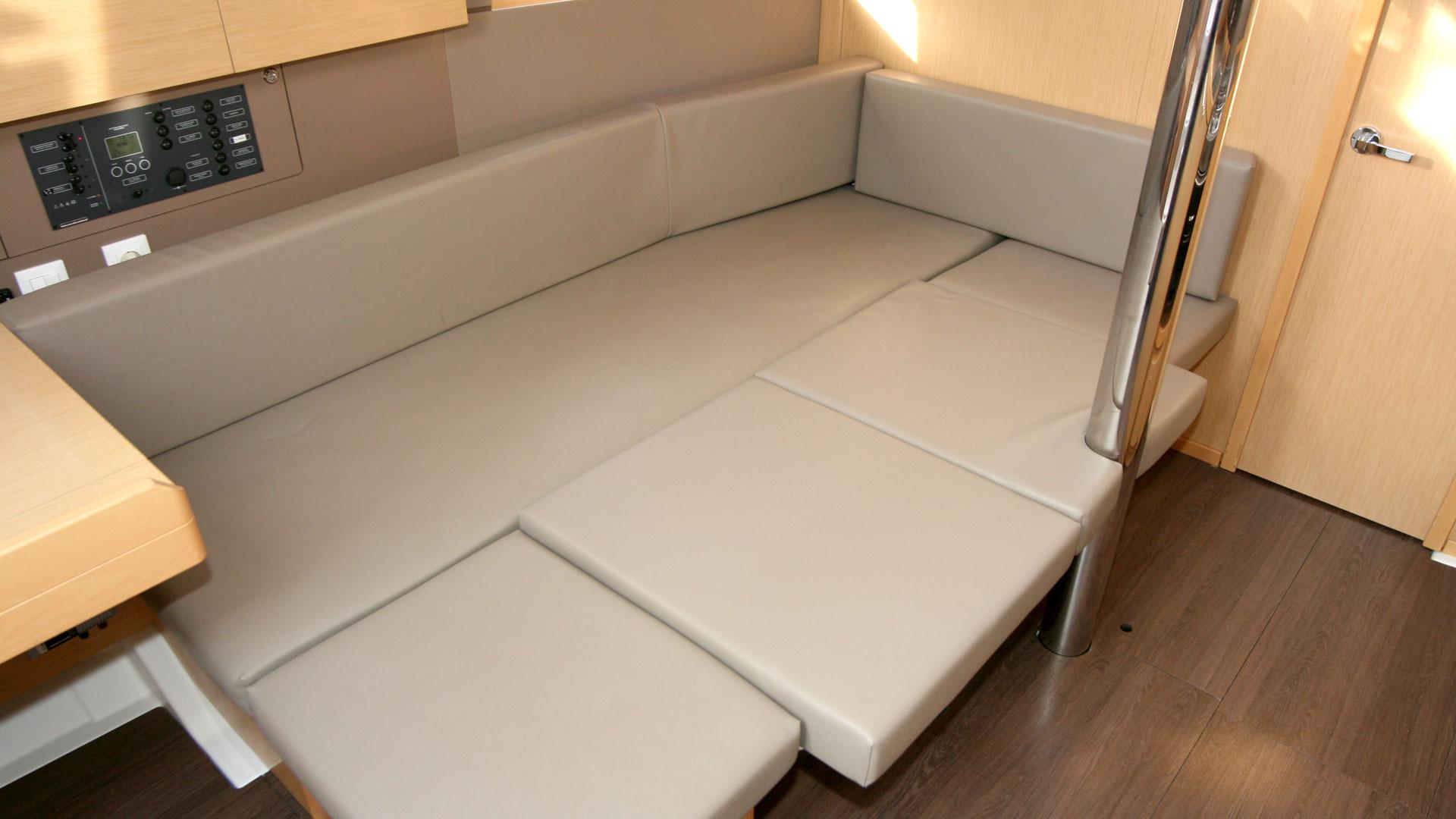 Oceanis 38 - 3 cab. - Olli, picture 12