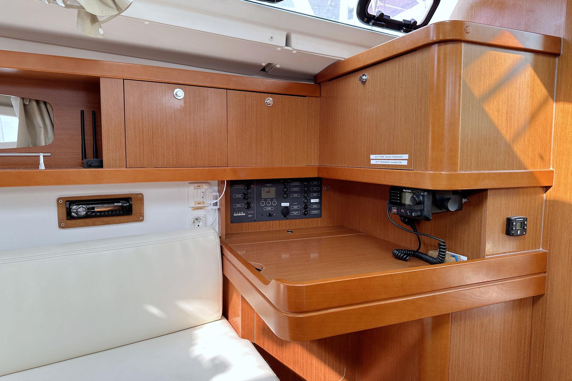 Oceanis 34.2 - LL Skyhawk, picture 10