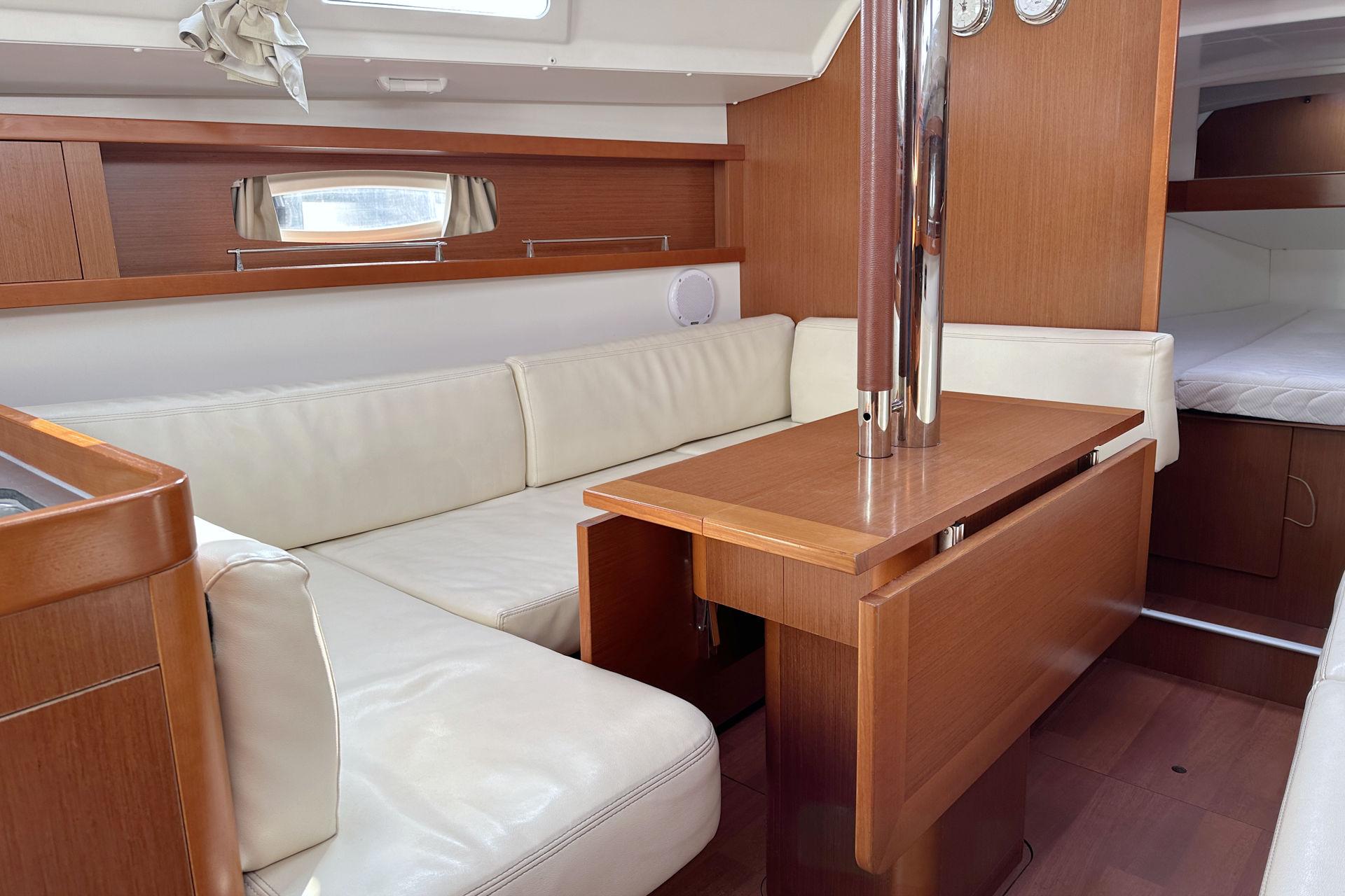 Oceanis 34.2 - LL Skyhawk, picture 12