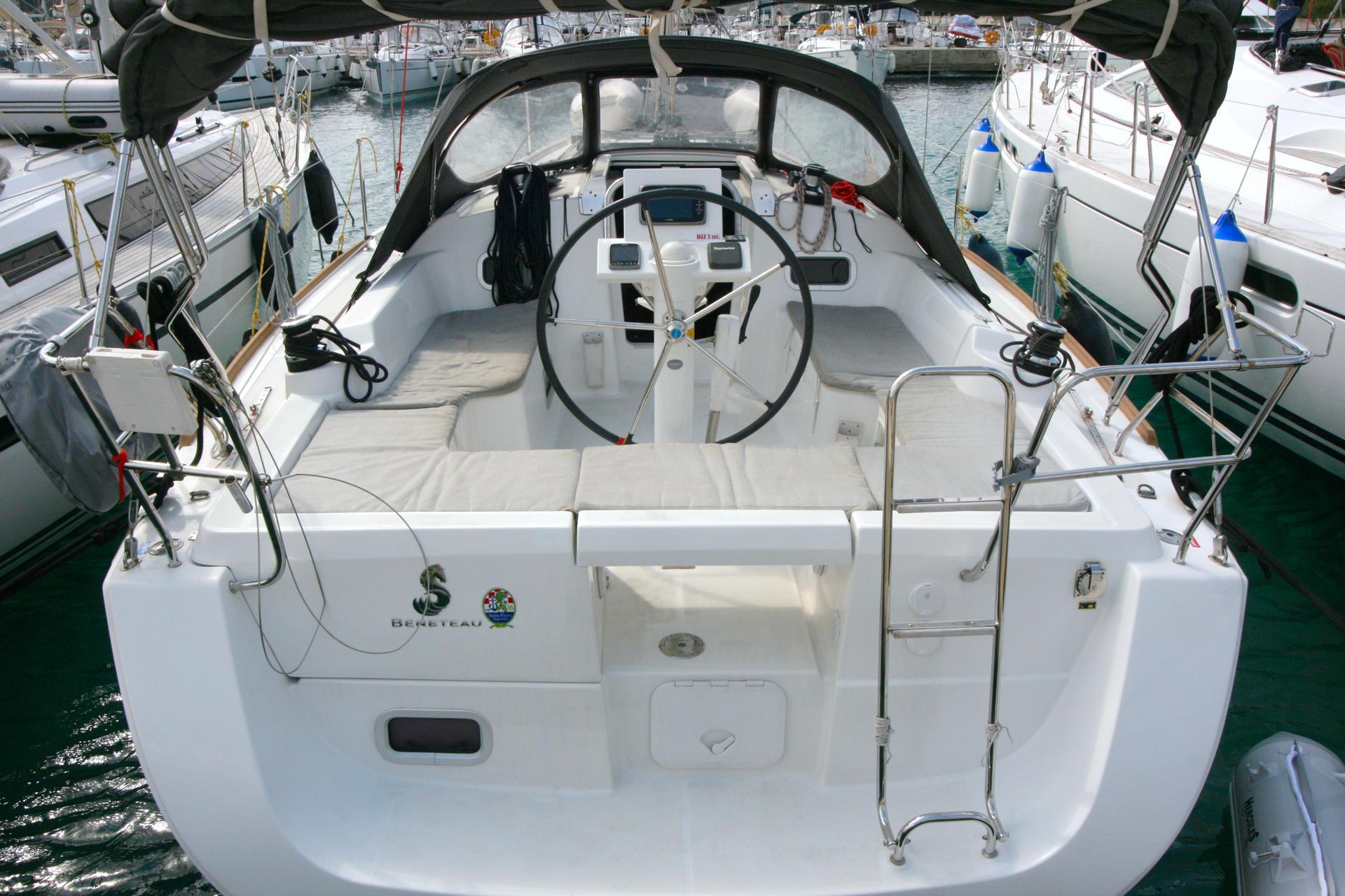 Oceanis 34.2 - LL Skyhawk, picture 3
