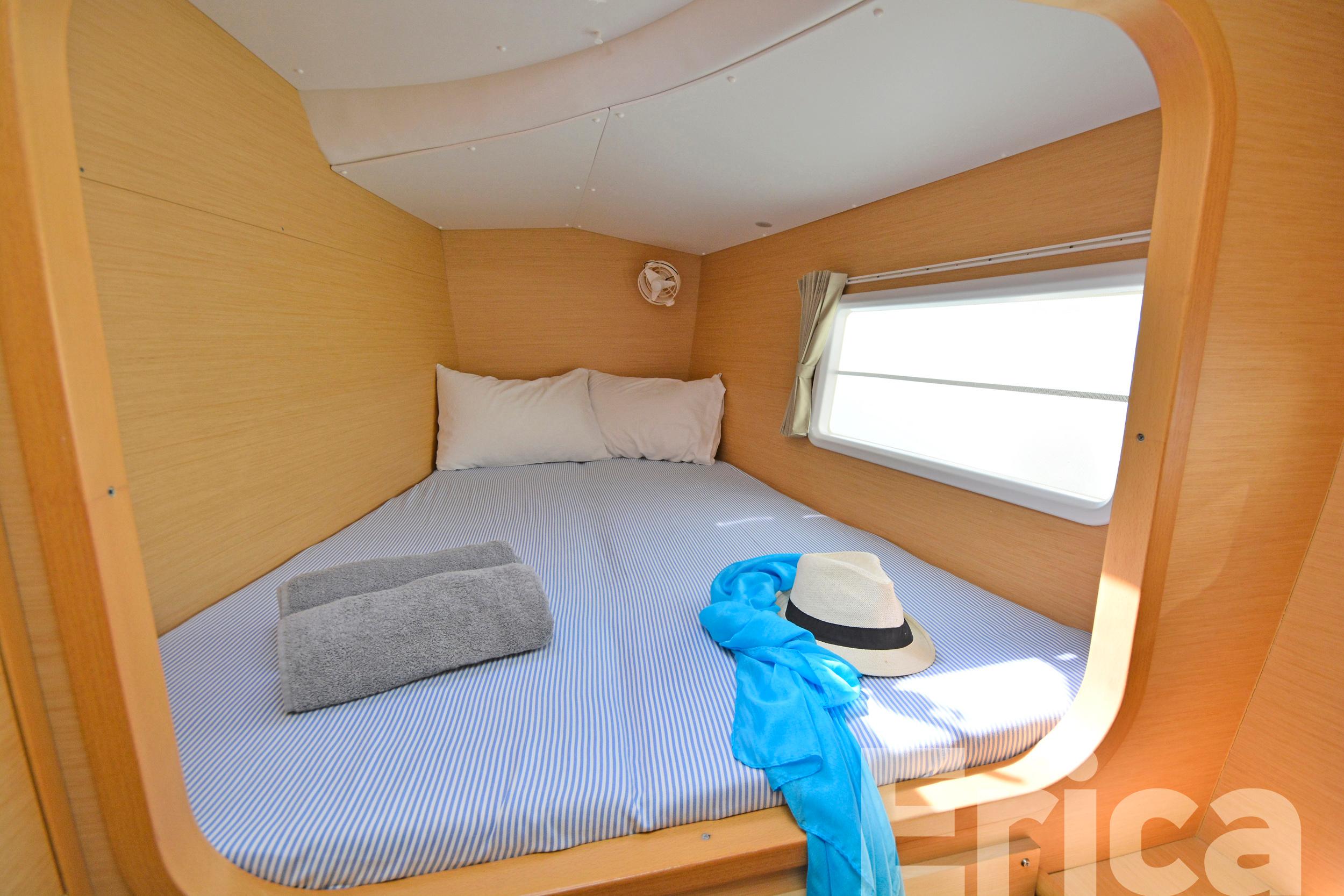 Lagoon 380 S2 - 4 + 2 cab. - Erica, picture 24