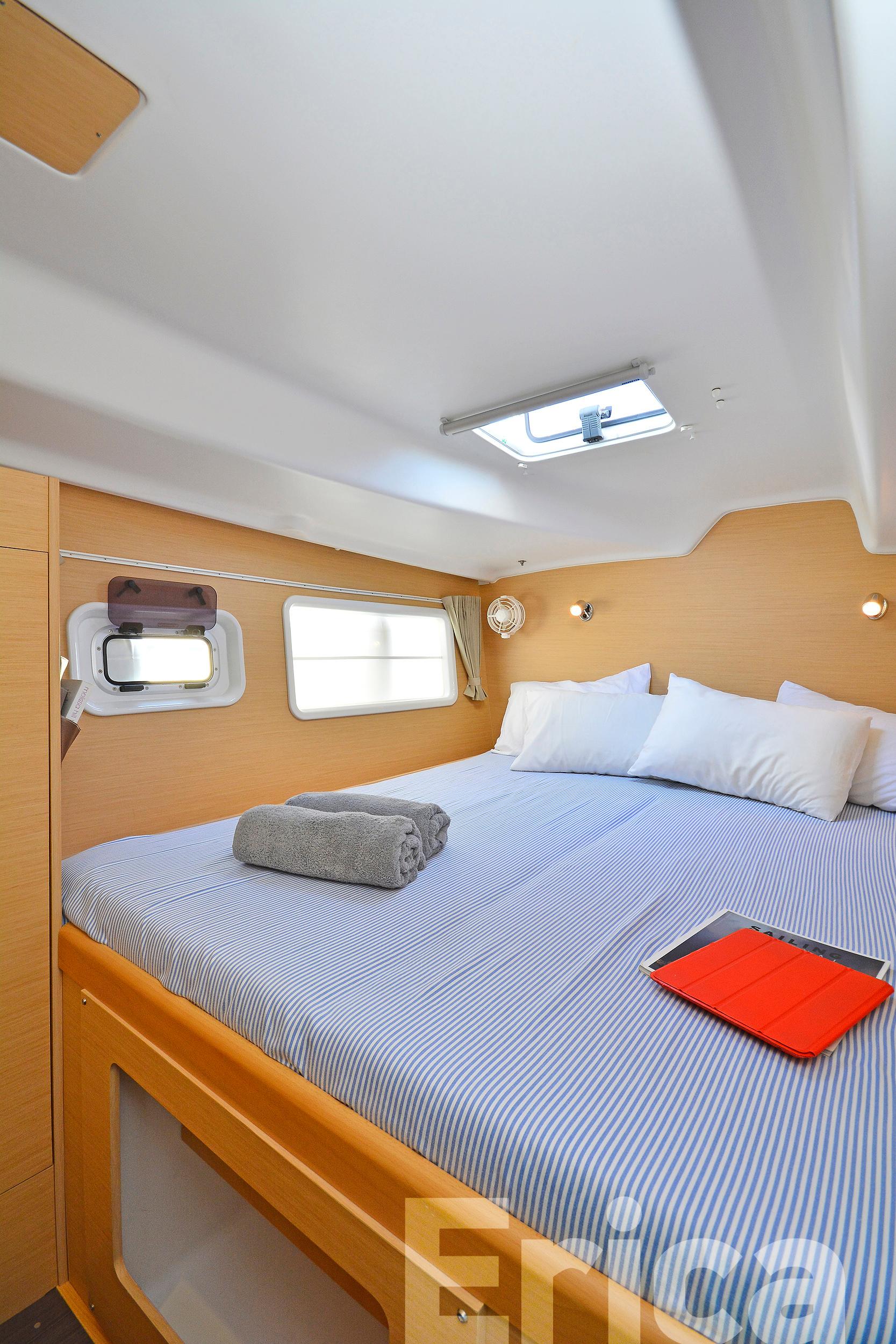 Lagoon 380 S2 - 4 + 2 cab. - Erica, picture 19