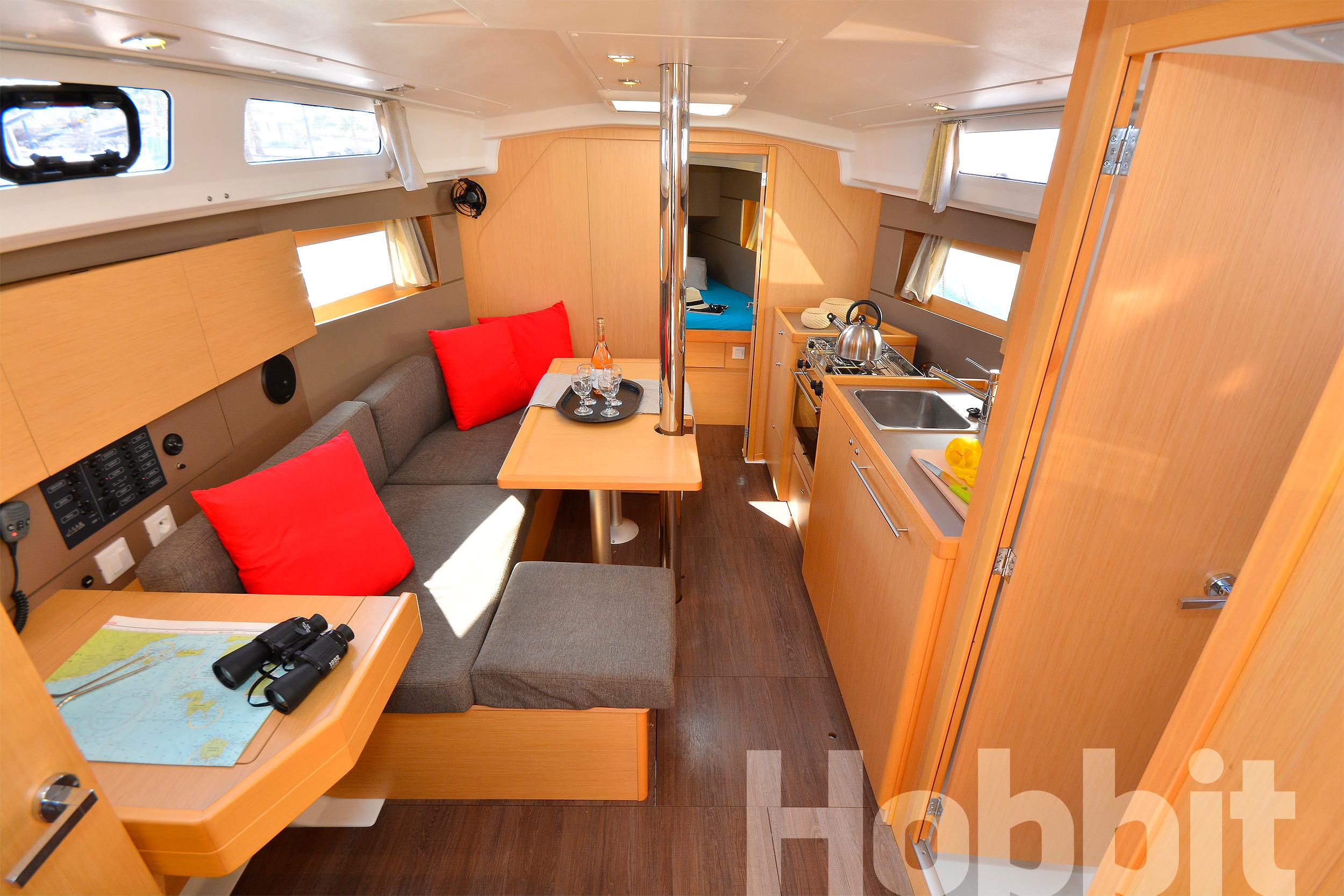Oceanis 35 - Hobbit, picture 3
