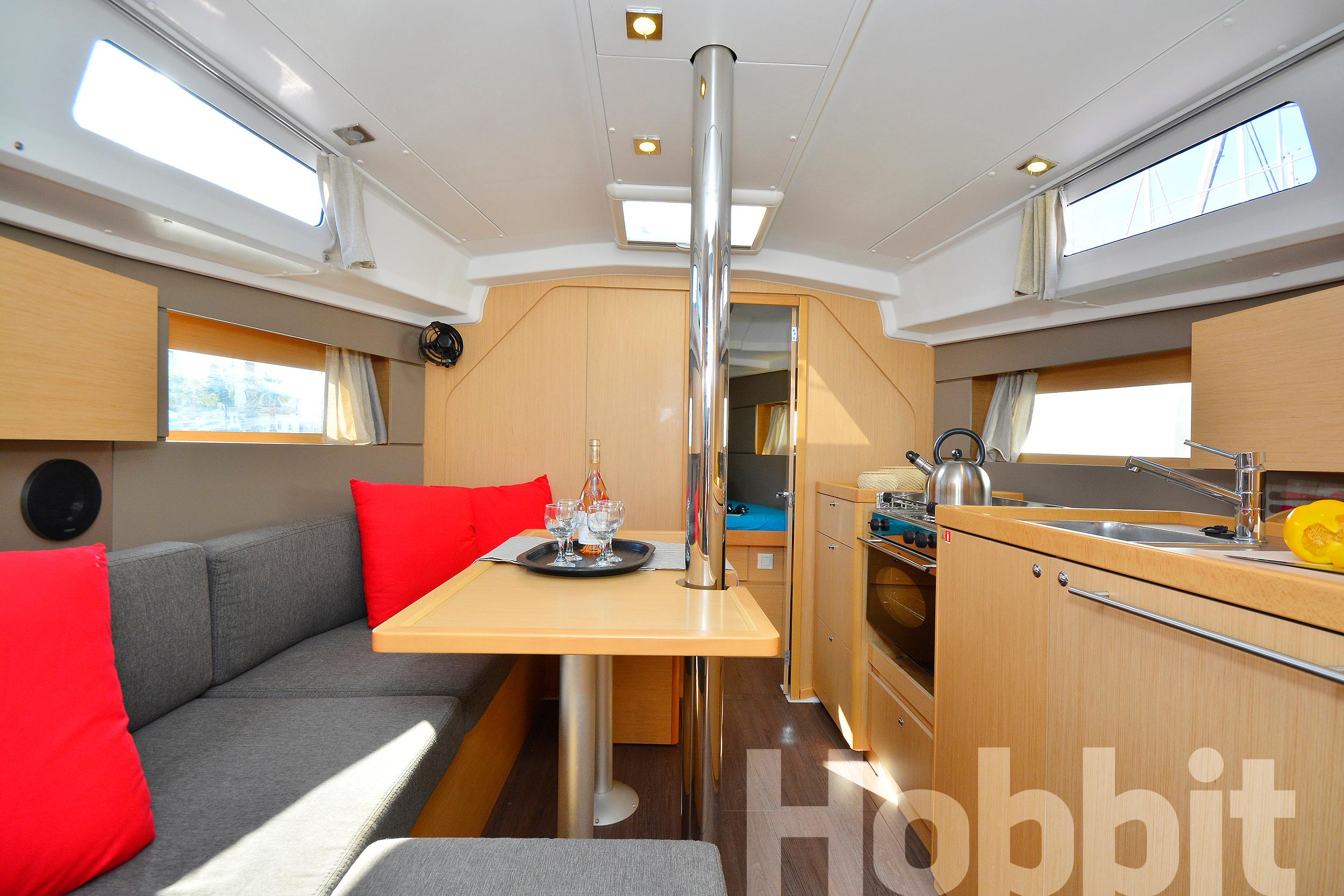 Oceanis 35 - Hobbit, picture 4