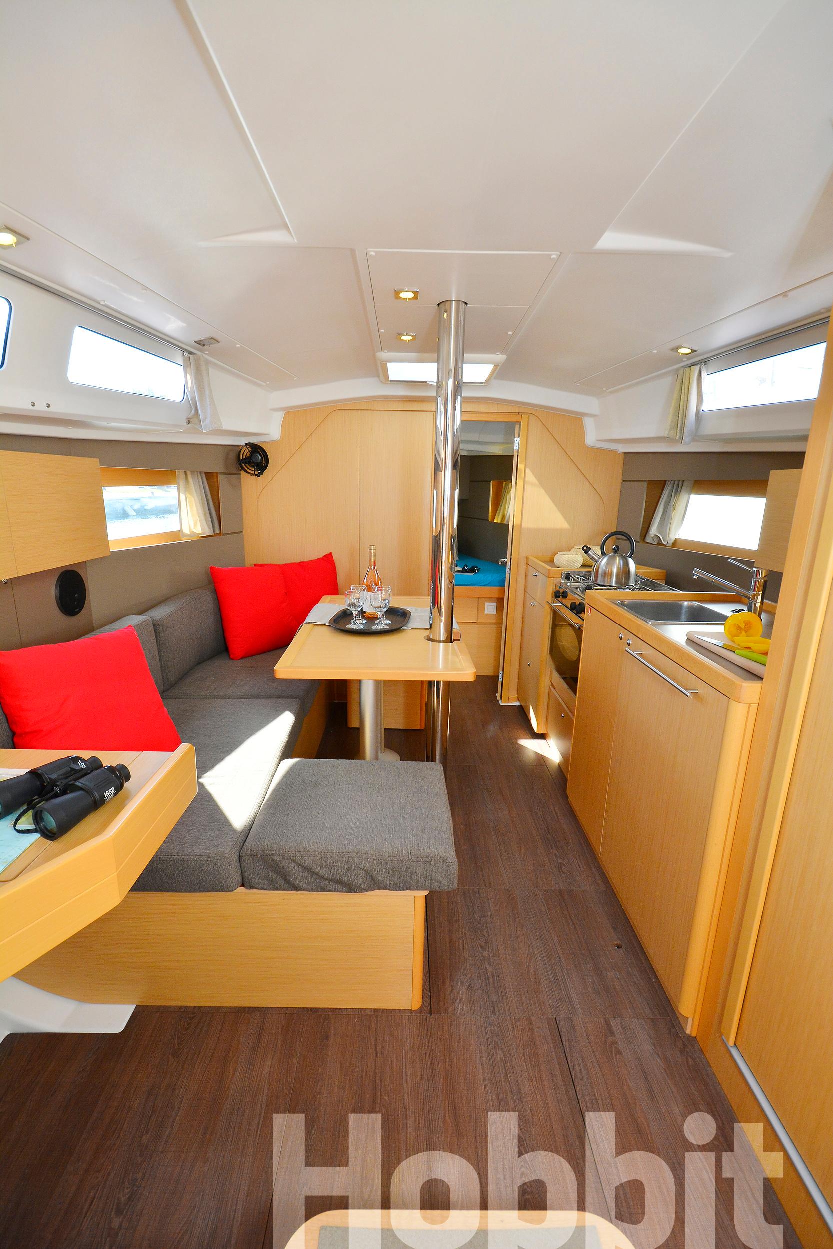 Oceanis 35 - Hobbit, picture 5