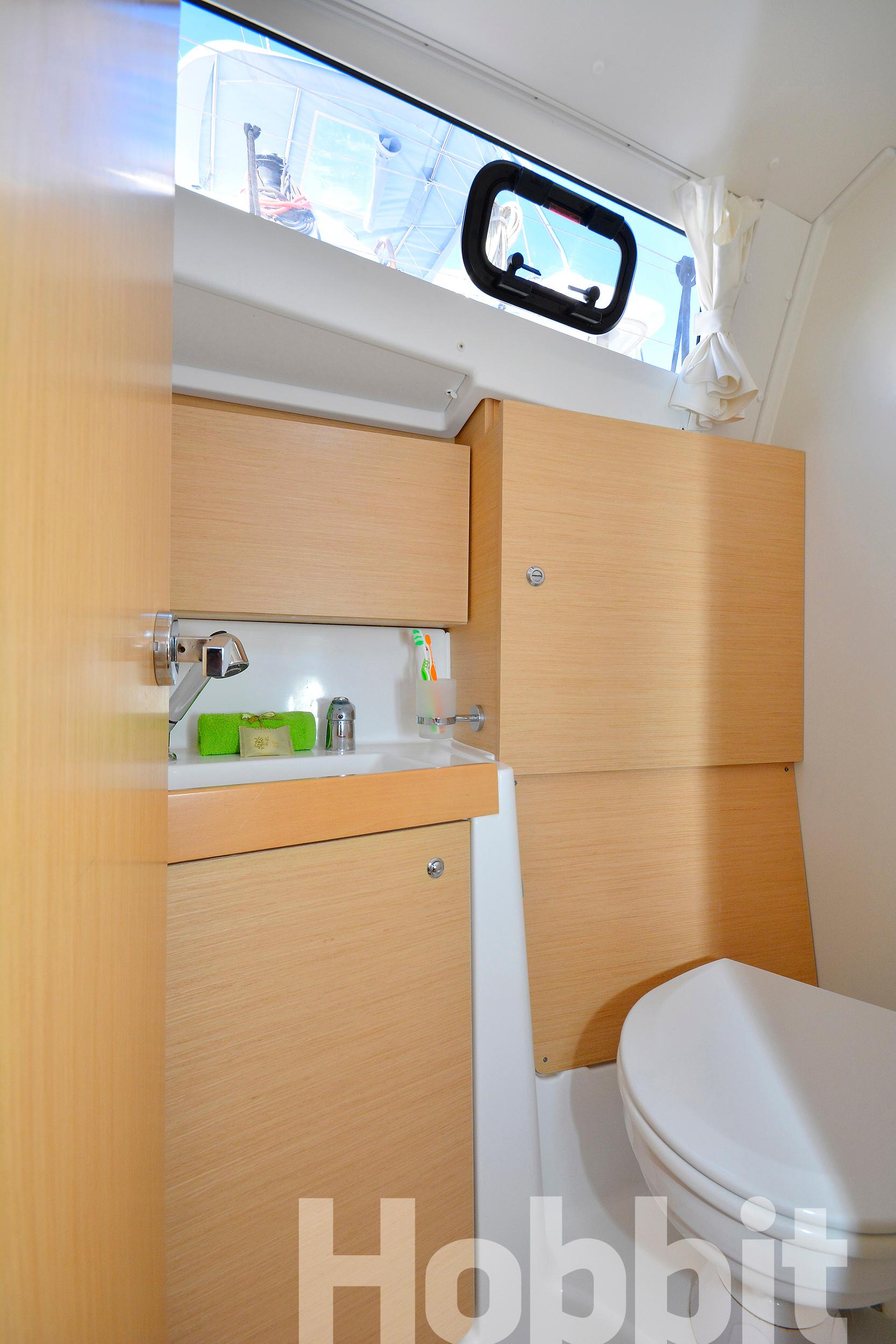 Oceanis 35 - Hobbit, picture 6