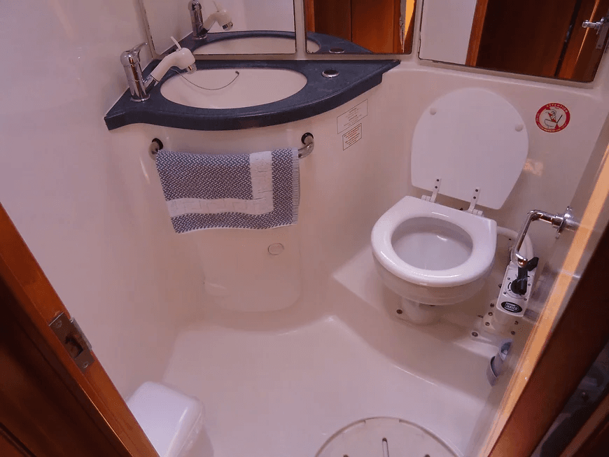 Bavaria 46 Cruiser, picture 16