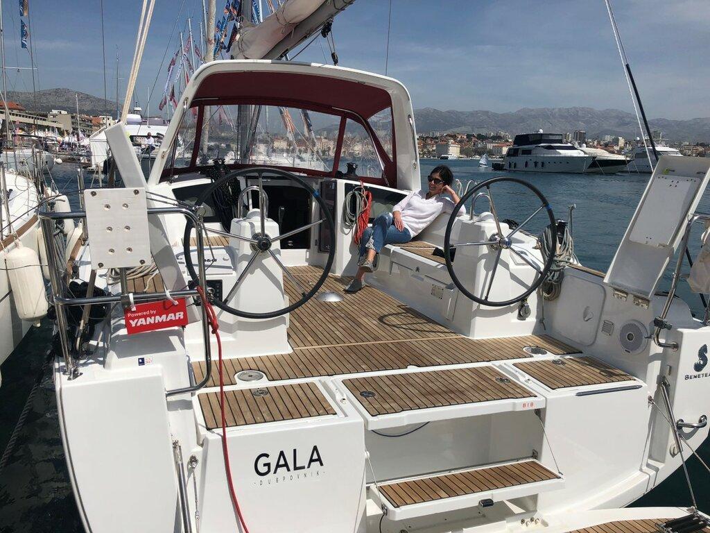 Oceanis 35, picture 1