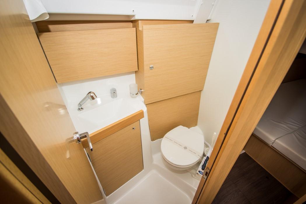 Oceanis 35, picture 9