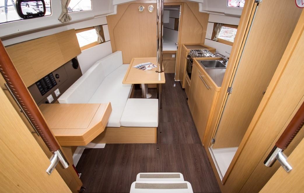 Oceanis 35, picture 6