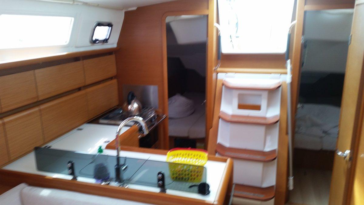 Sun Odyssey 379, picture 9