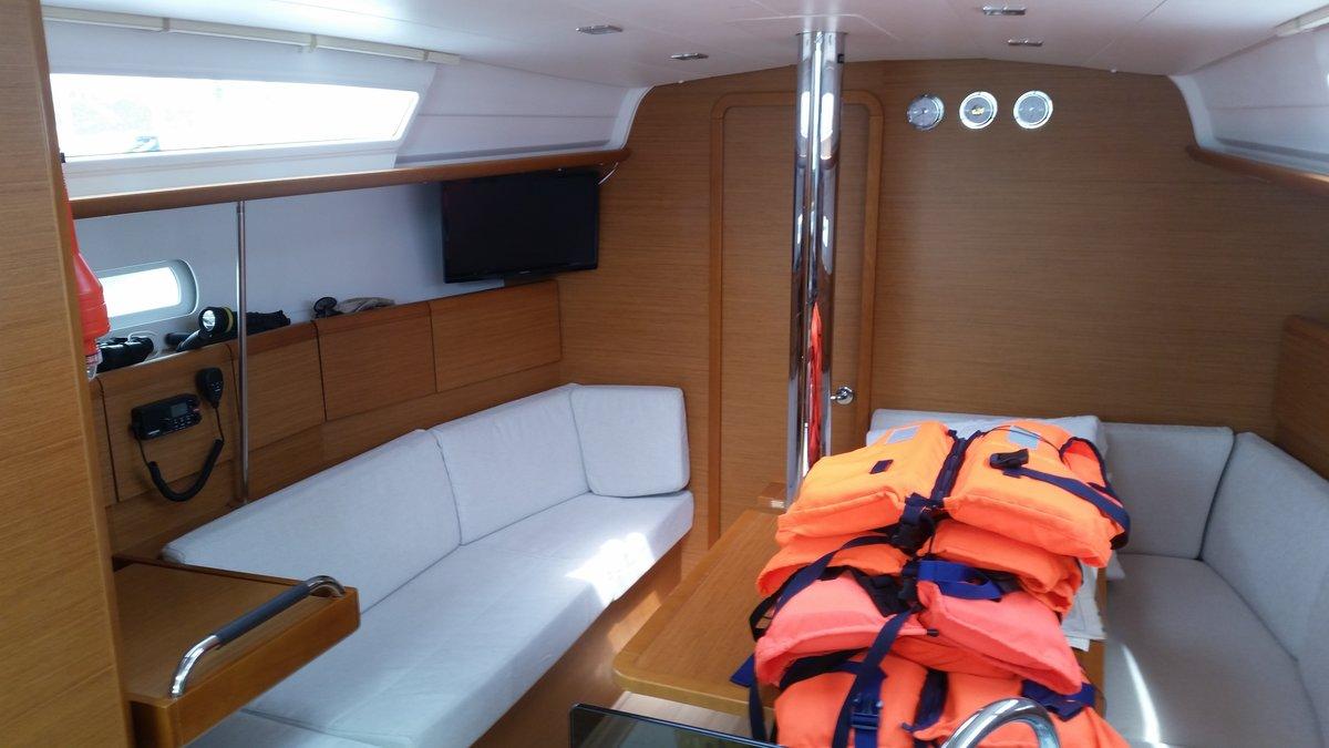 Sun Odyssey 379, picture 10