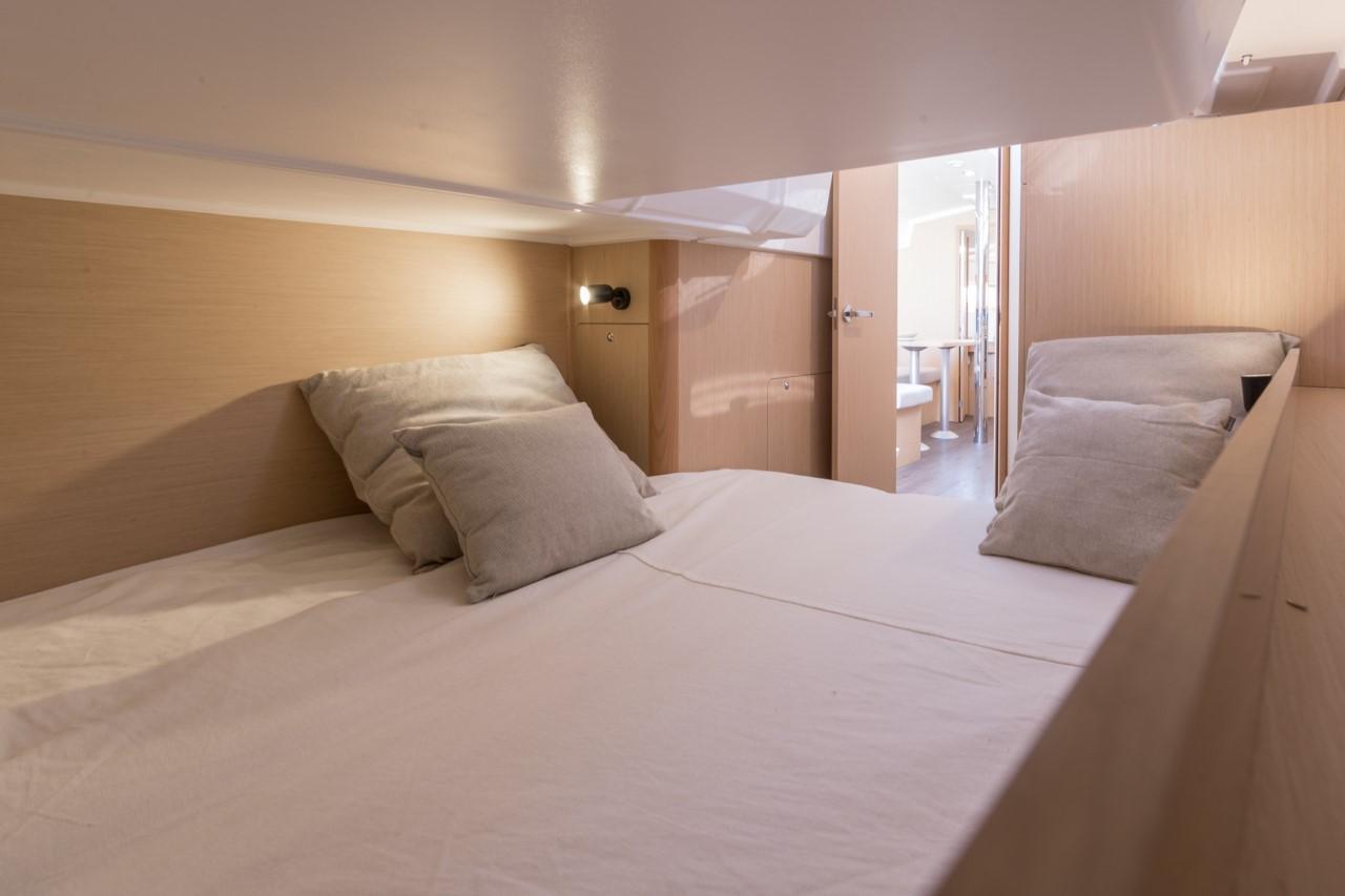 Oceanis 38.1, picture 10