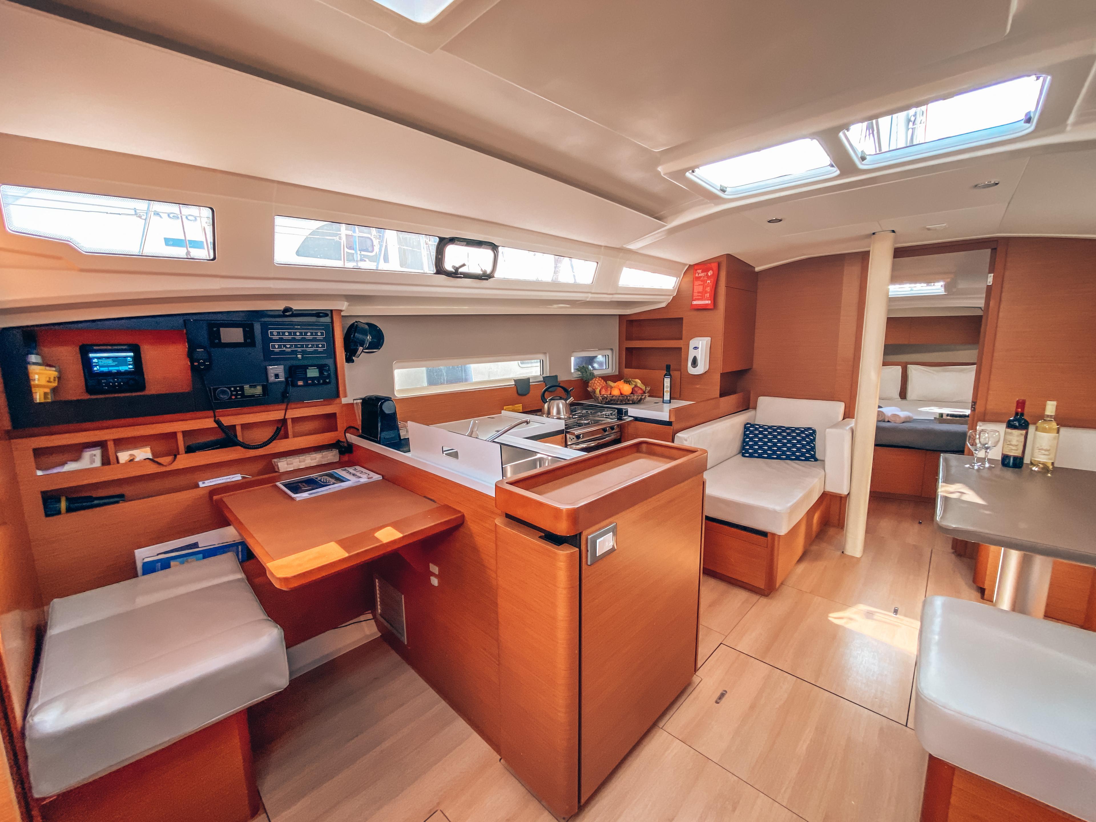 Sun Odyssey 410 - 3 cab., picture 9