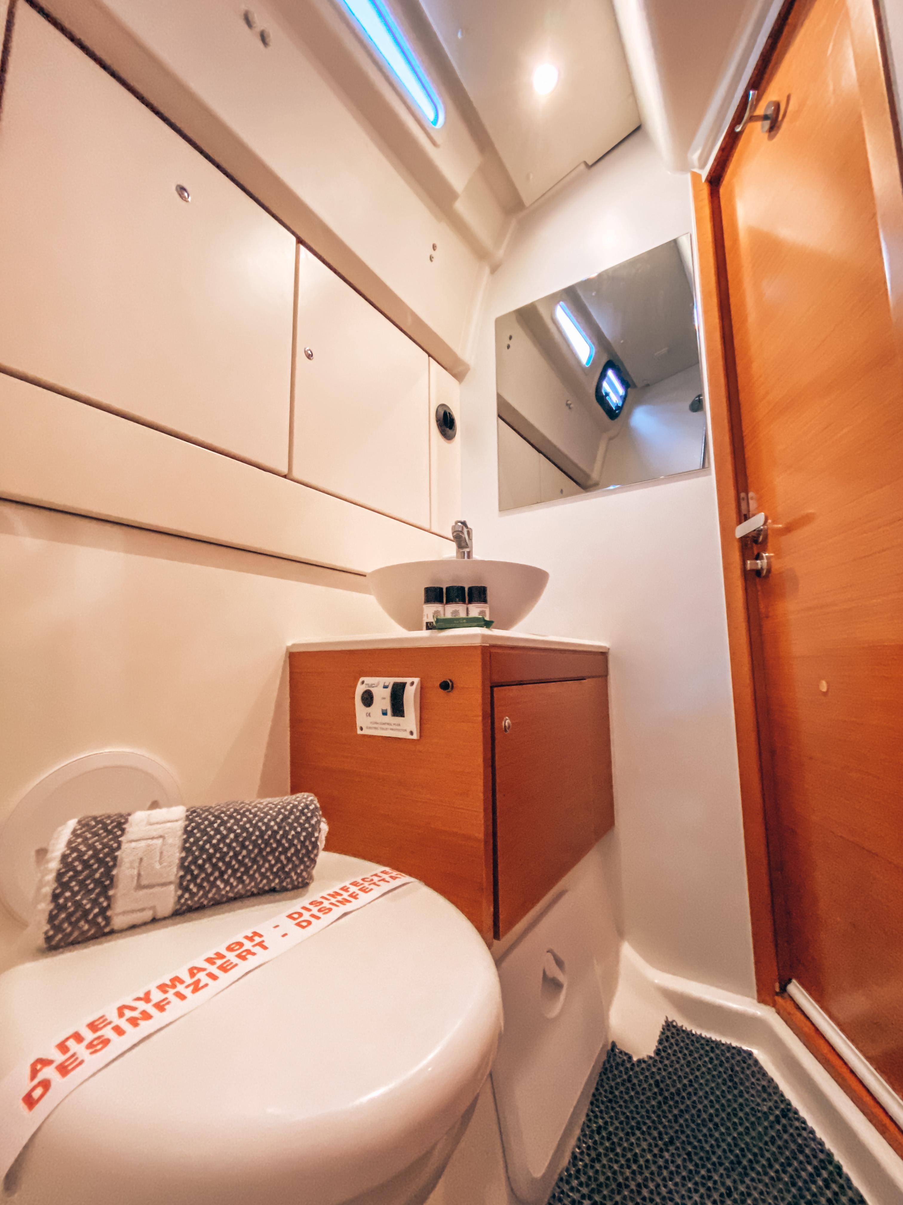 Jeanneau 54 - 5 + 1 cab.	, picture 18