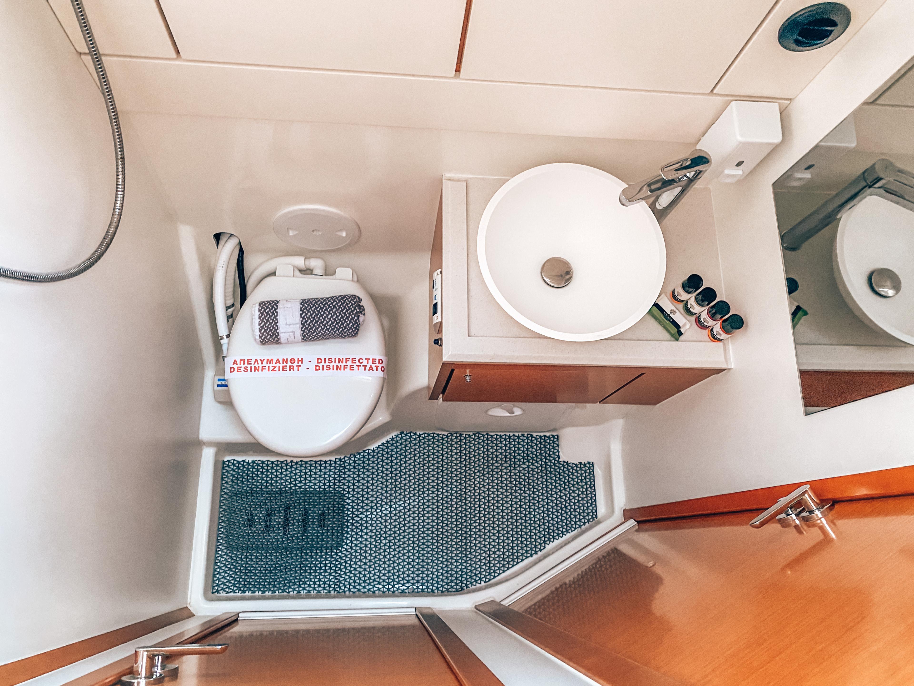 Jeanneau 54 - 5 + 1 cab.	, picture 19