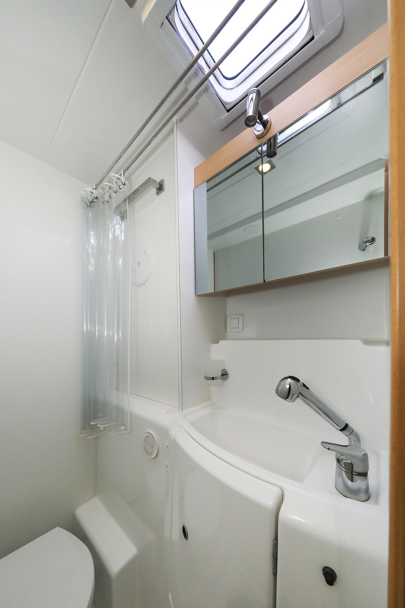 Lagoon 400 S2 - 4 + 2 cab. - First Choice, picture 38