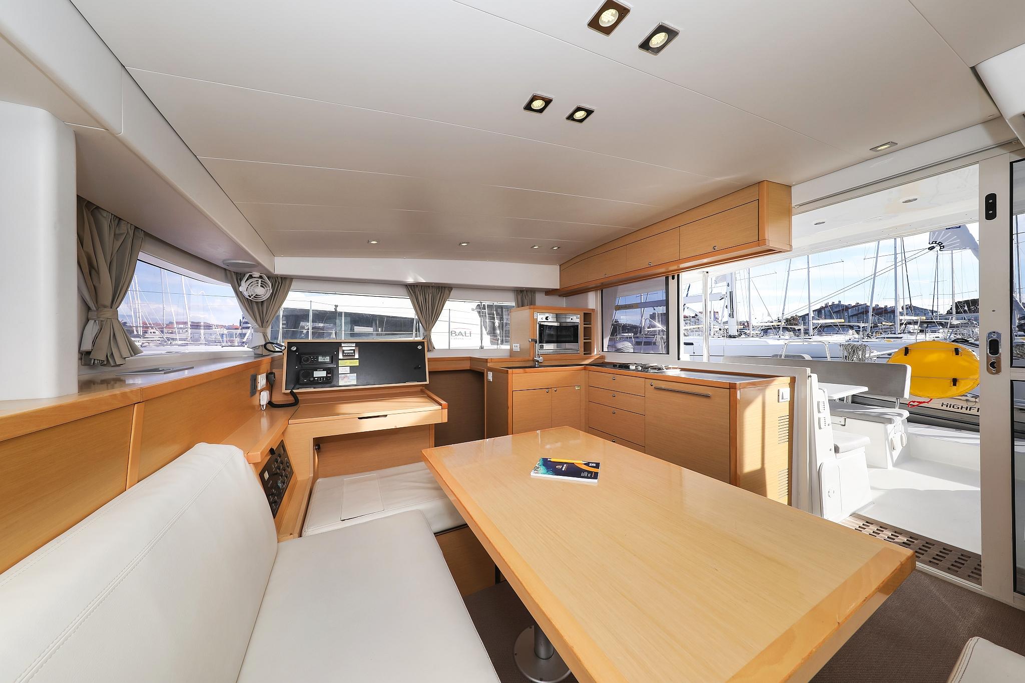 Lagoon 400 S2 - 4 + 2 cab. - First Choice, picture 13