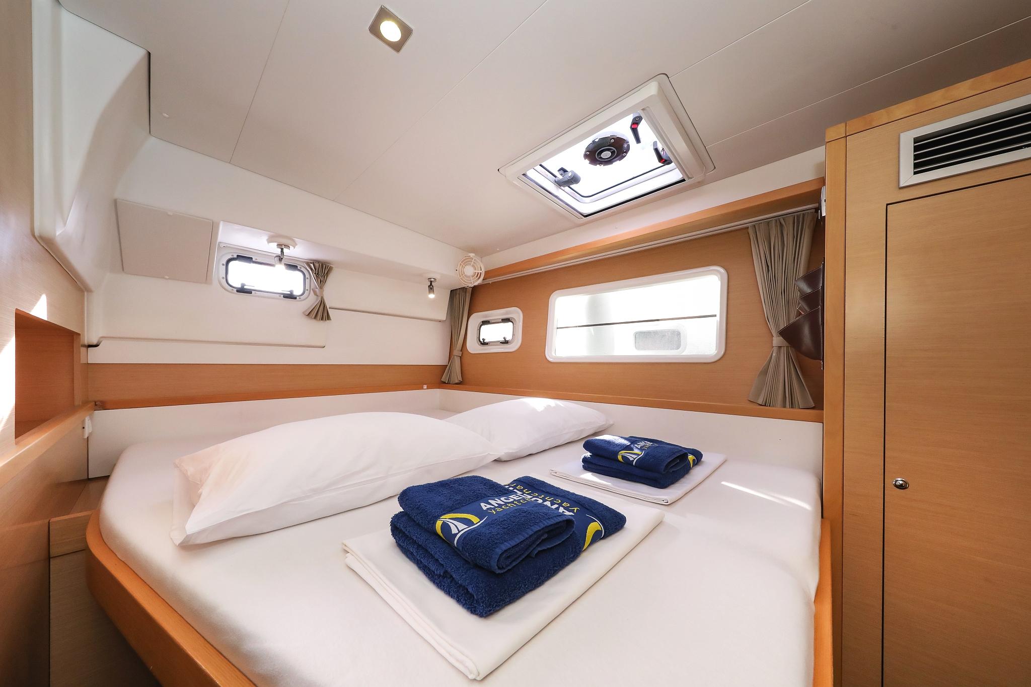 Lagoon 400 S2 - 4 + 2 cab. - First Choice, picture 28