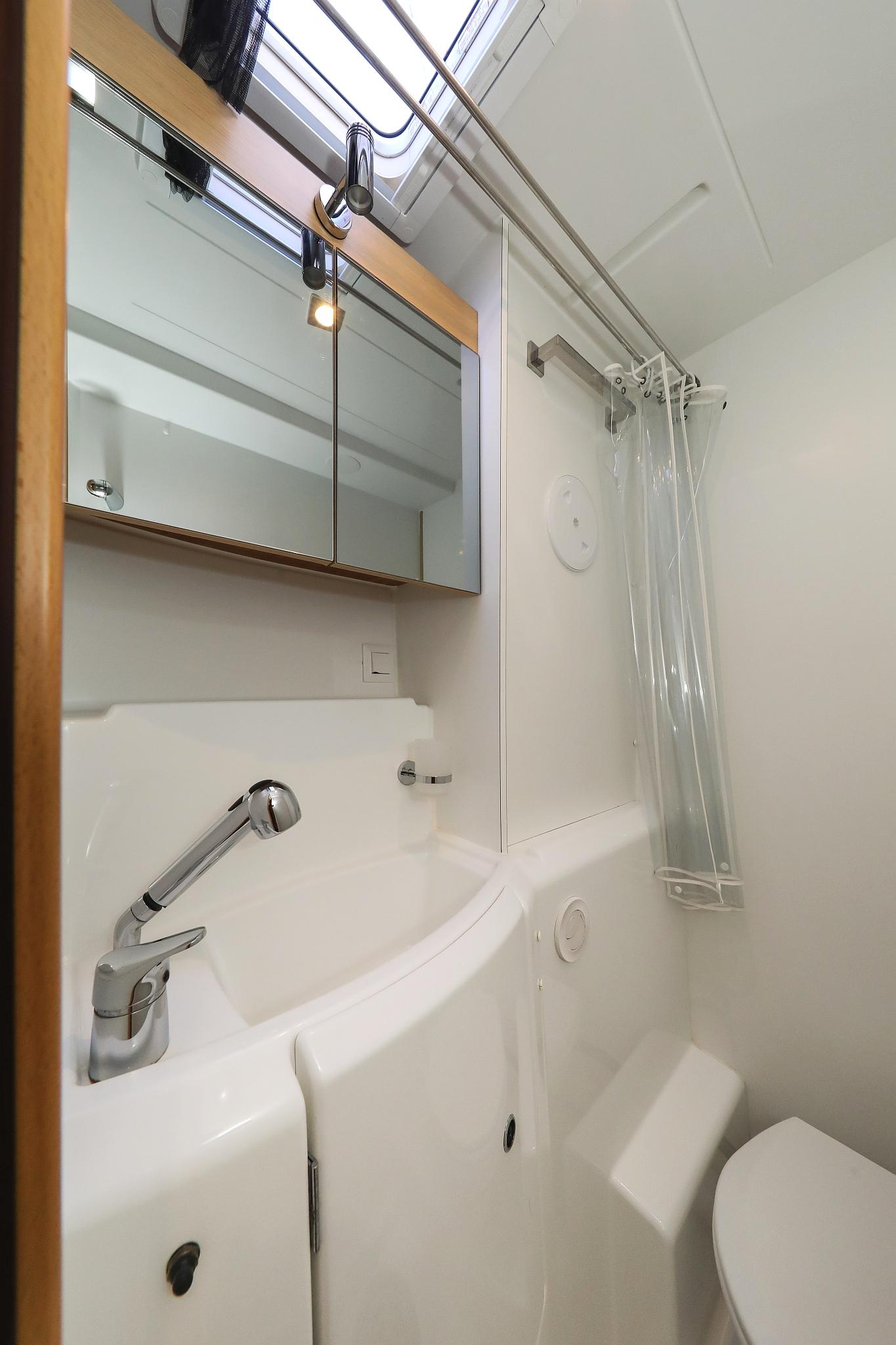 Lagoon 400 S2 - 4 + 2 cab. - First Choice, picture 35