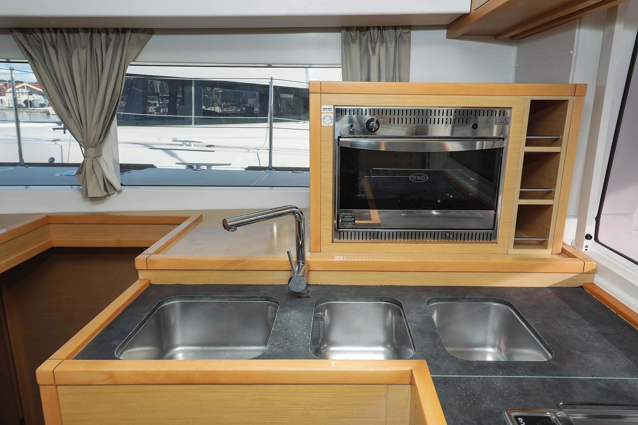 Lagoon 400 S2 - 4 + 2 cab. - First Choice, picture 44