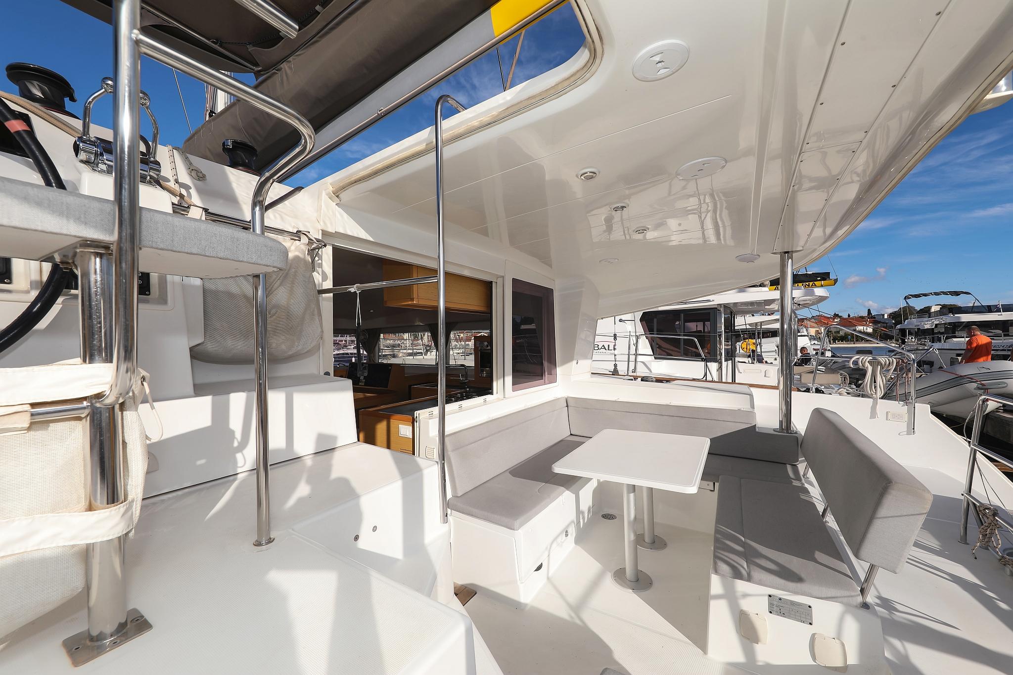 Lagoon 400 S2 - 4 + 2 cab. - First Choice, picture 5