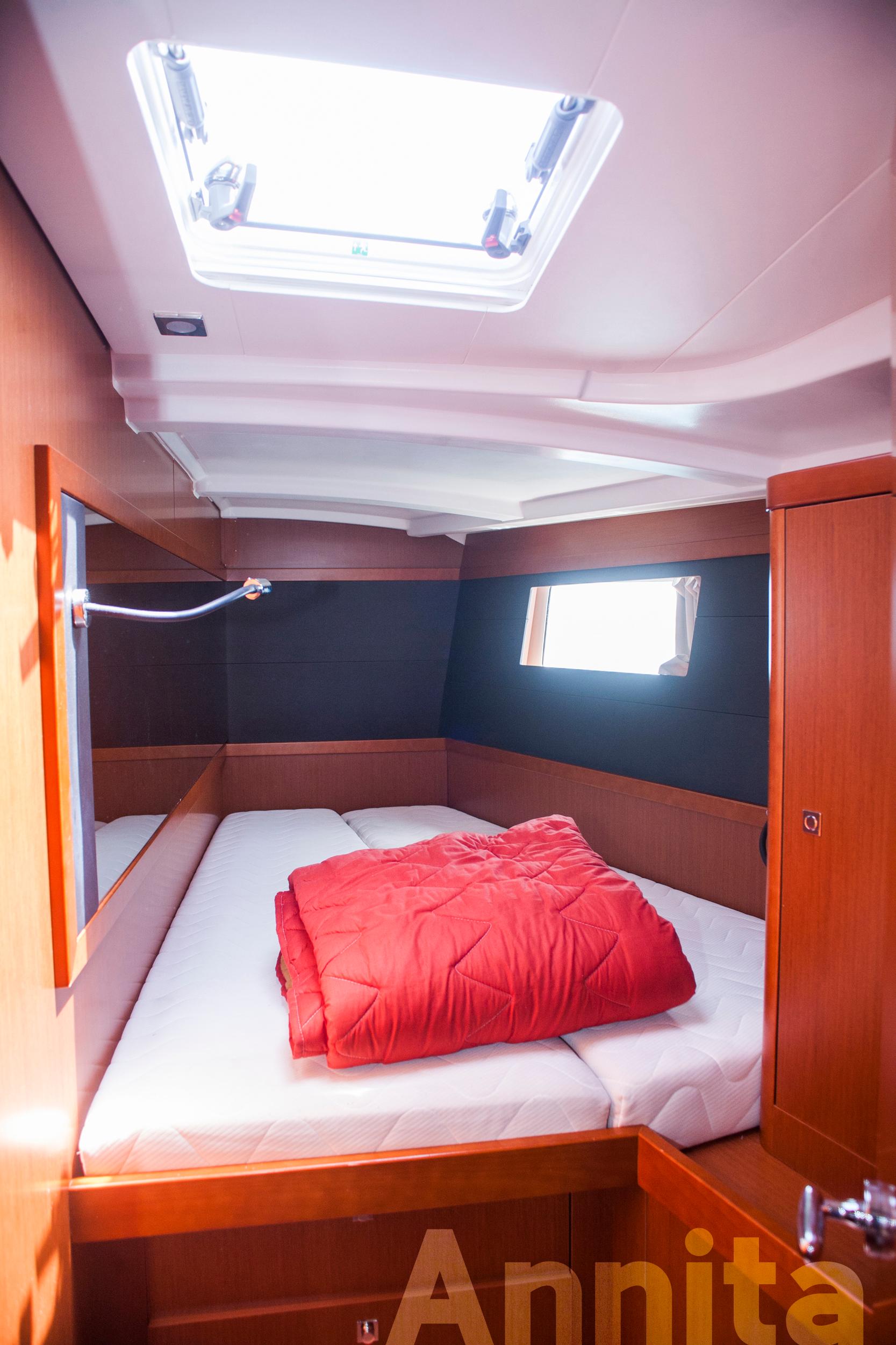 Oceanis 48 - 5 cab. - Annita, picture 3