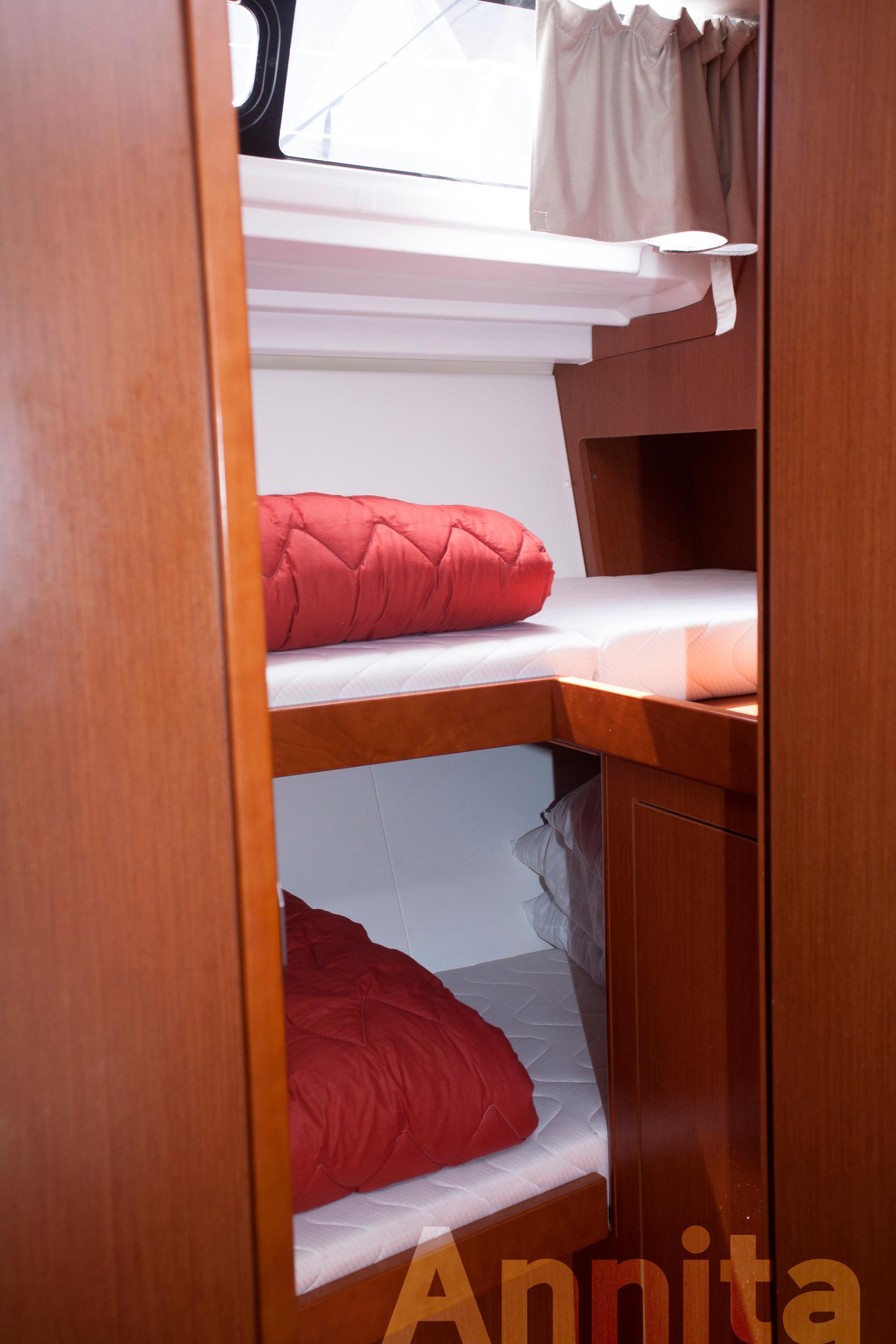 Oceanis 48 - 5 cab. - Annita, picture 11