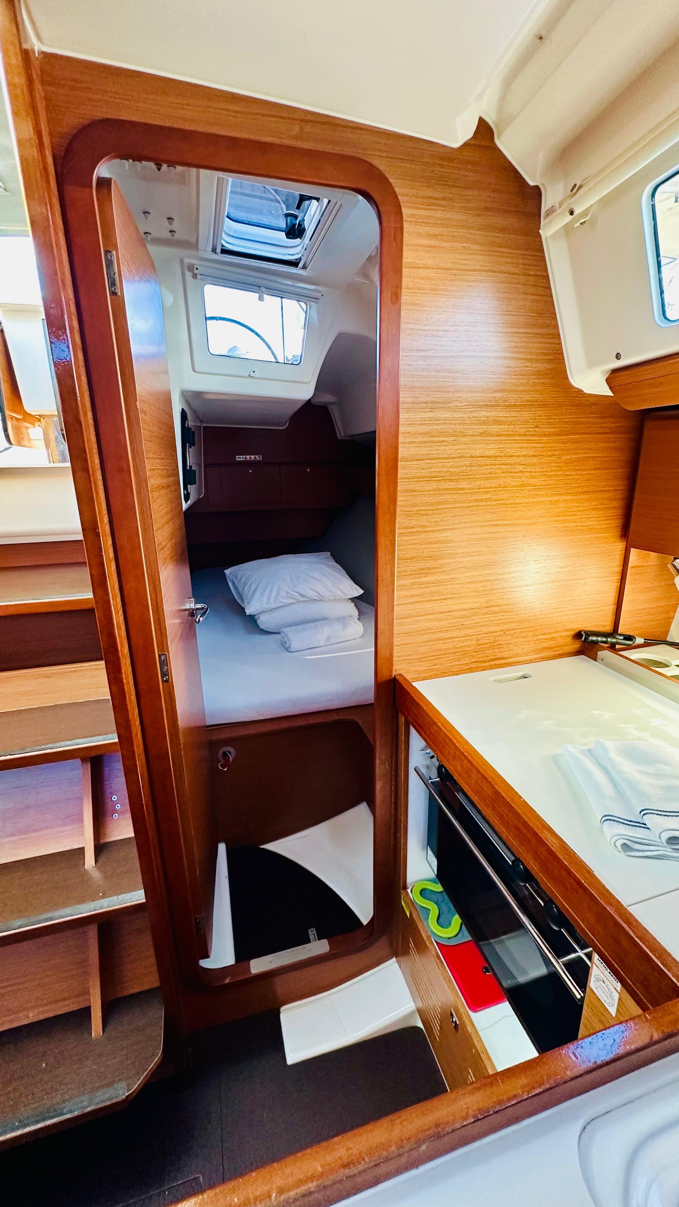 Dufour 360 GL, picture 7