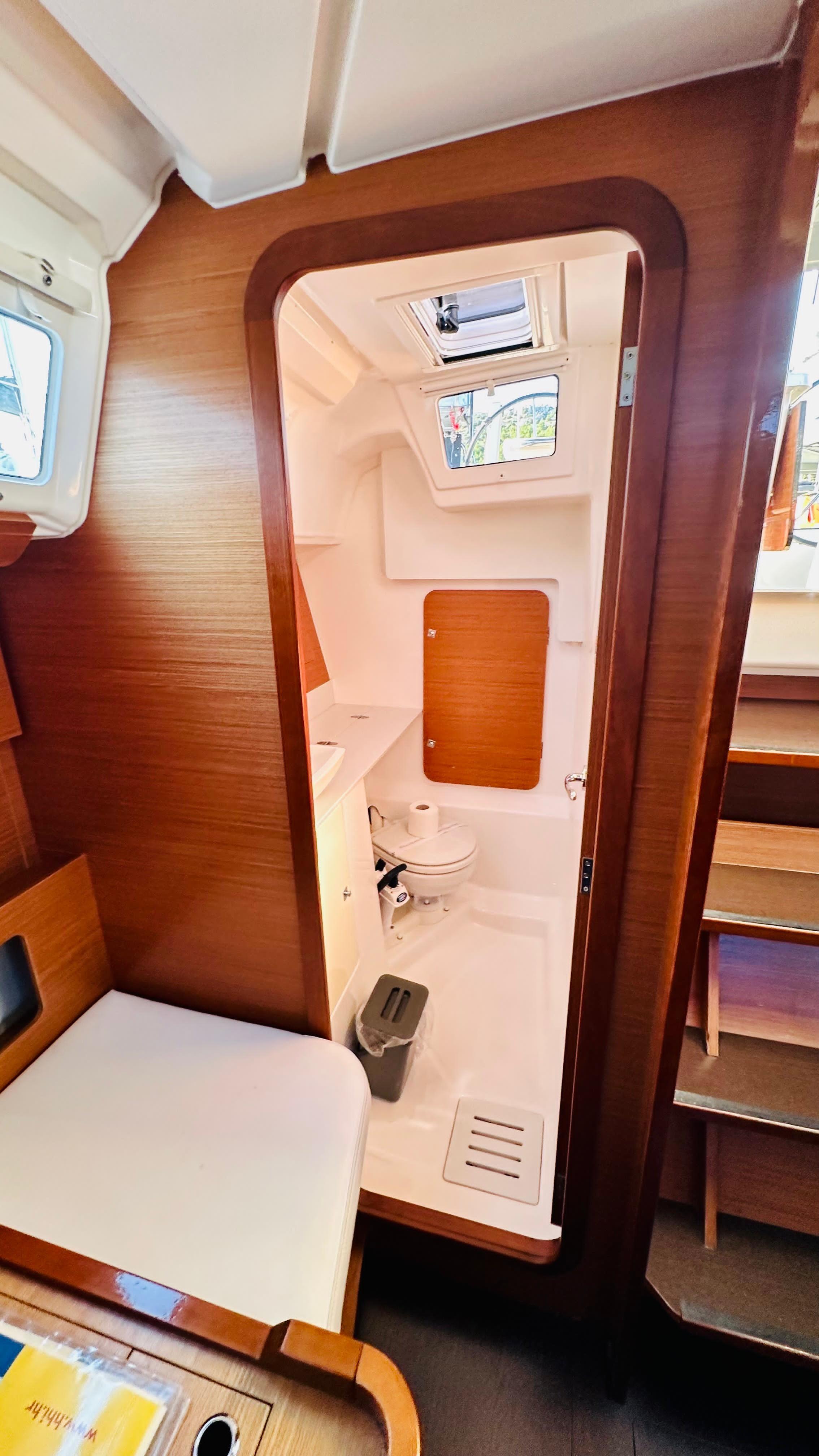 Dufour 360 GL, picture 13