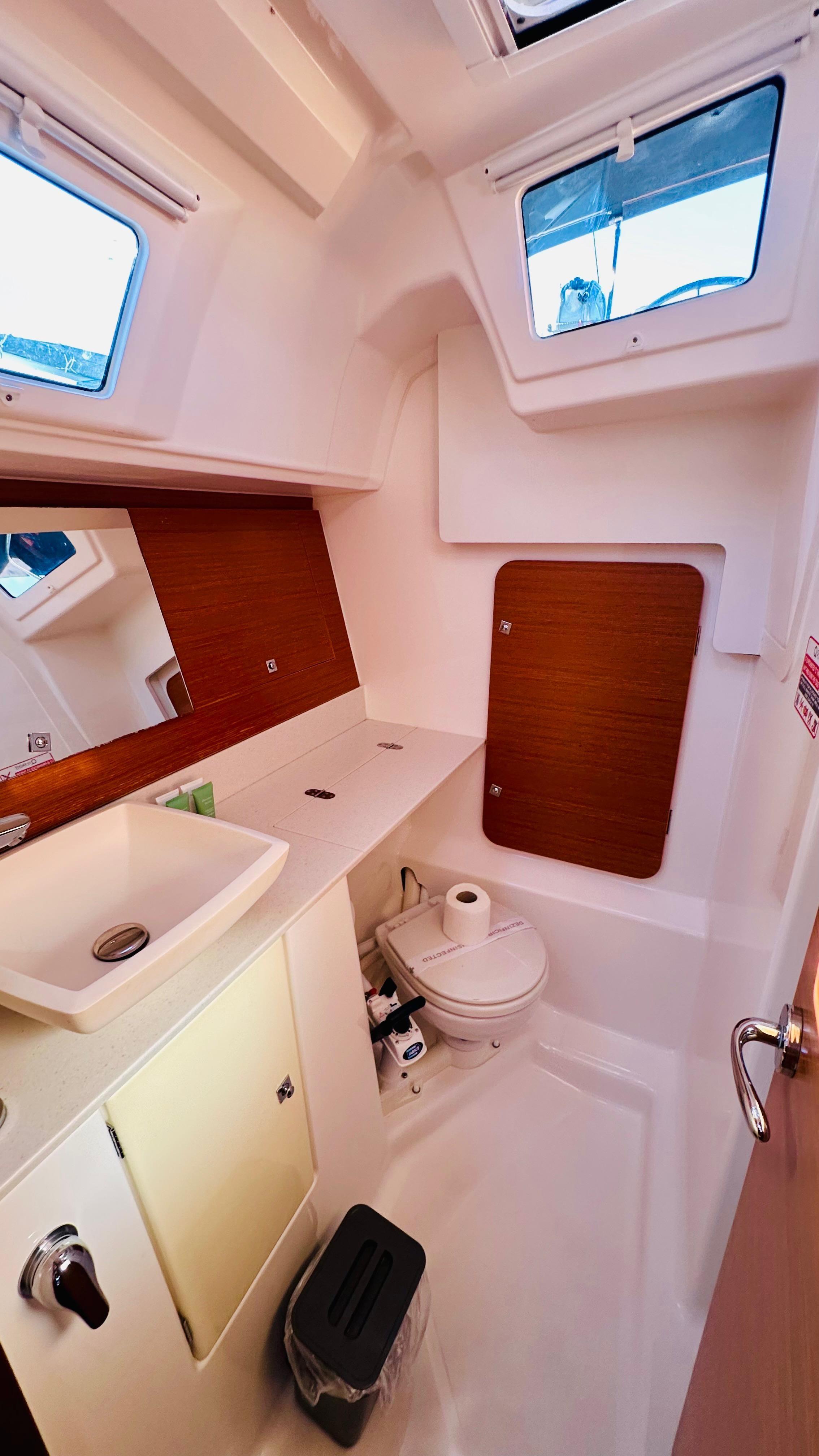 Dufour 360 GL, picture 14