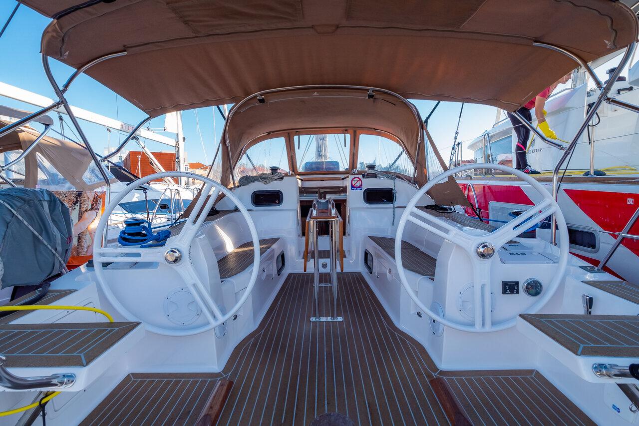 Elan Impression 40, picture 3