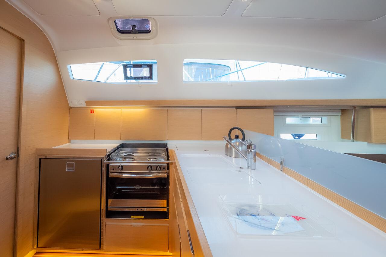 Elan Impression 45, picture 6