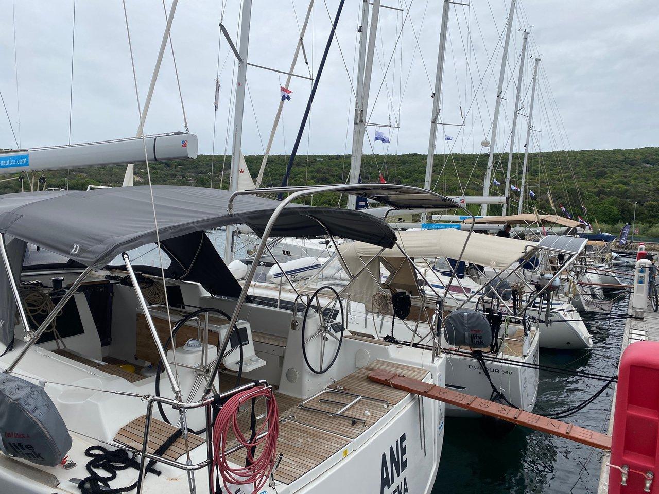 Dufour 460 GL - 5 cab., picture 6