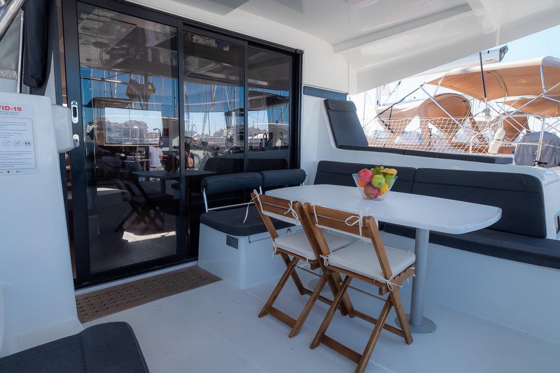 Lagoon 42 - 4 + 2 cab., picture 4