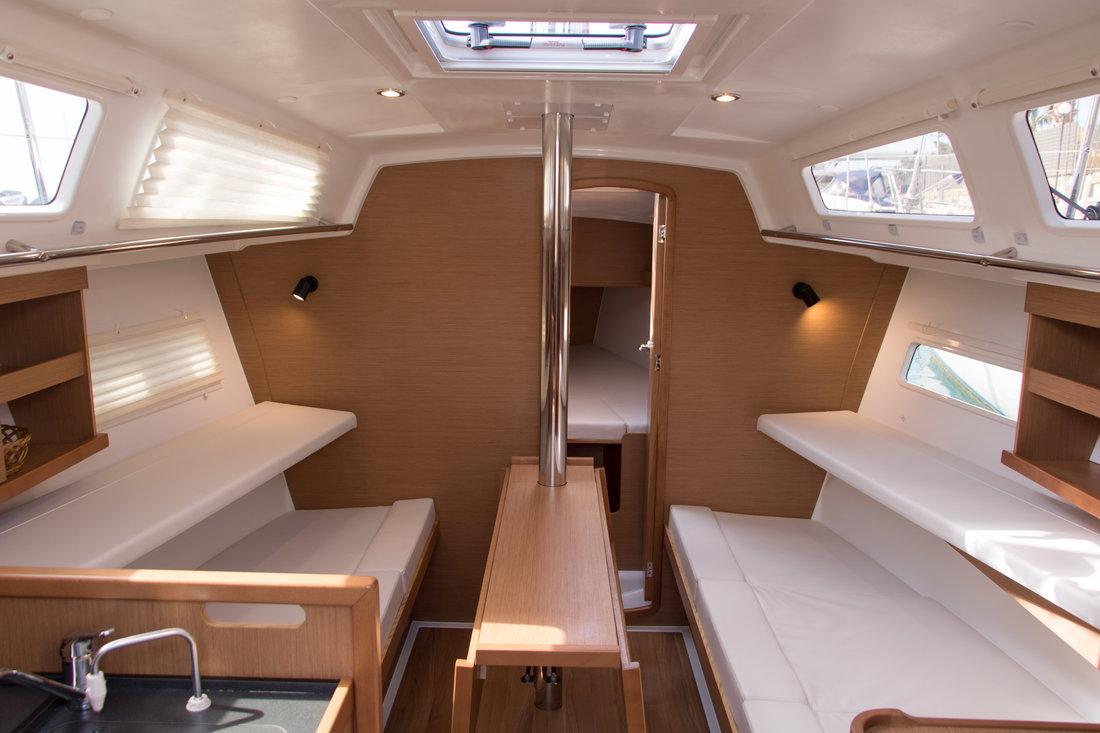 Sun Odyssey 319 - 2 cab., picture 10