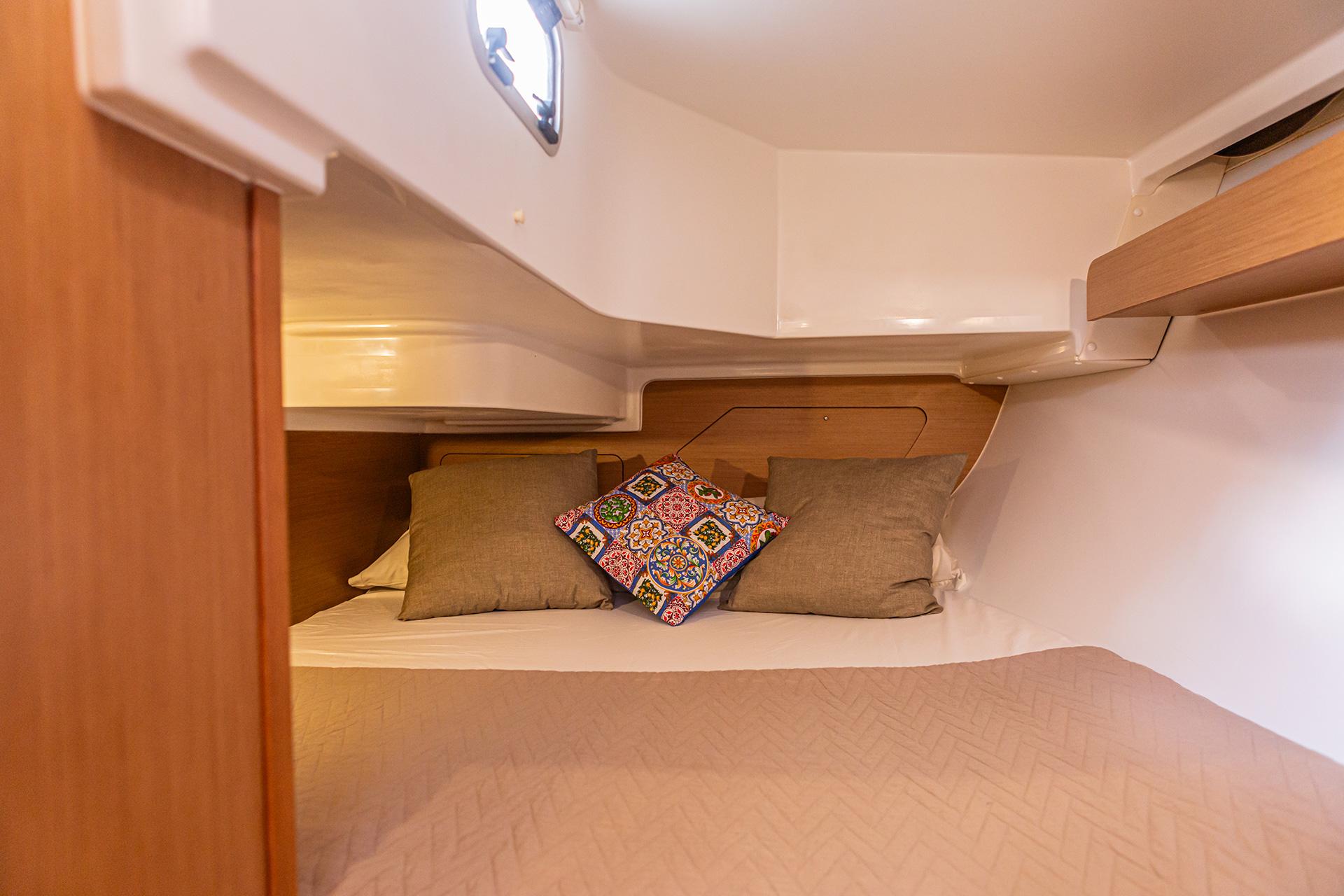 Sun Odyssey 319 - 2 cab., picture 7