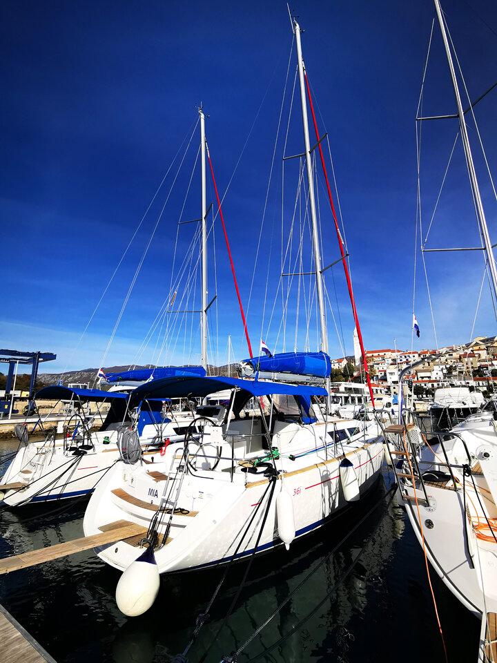 Sun Odyssey 36i, picture 3