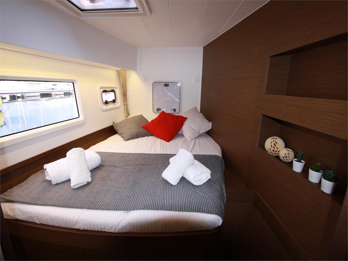 Lagoon 42 - 4 + 2 cab., picture 30