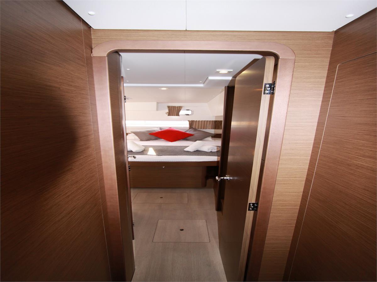 Lagoon 42 - 4 + 2 cab., picture 31