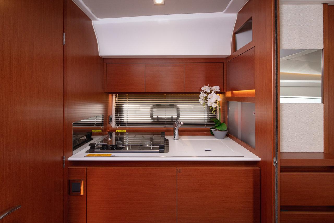 Leader 36 - Chromia, picture 15