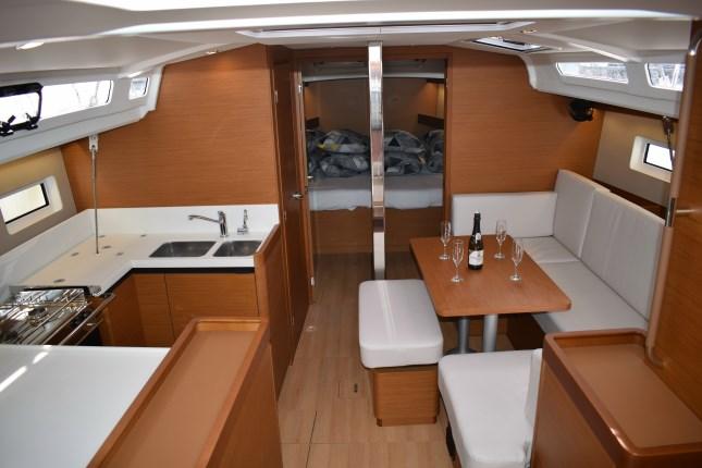 Sun Odyssey 440 - 4 cab., picture 10