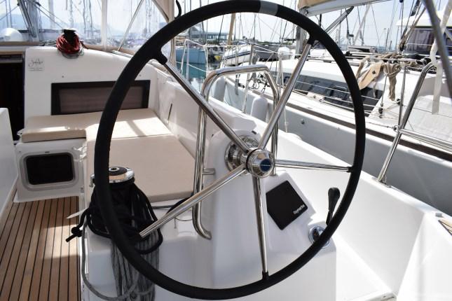 Sun Odyssey 440 - 4 cab., picture 4