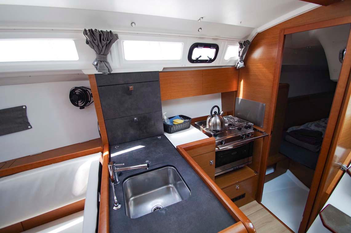 Sun Odyssey 349 - 3 cab., picture 12