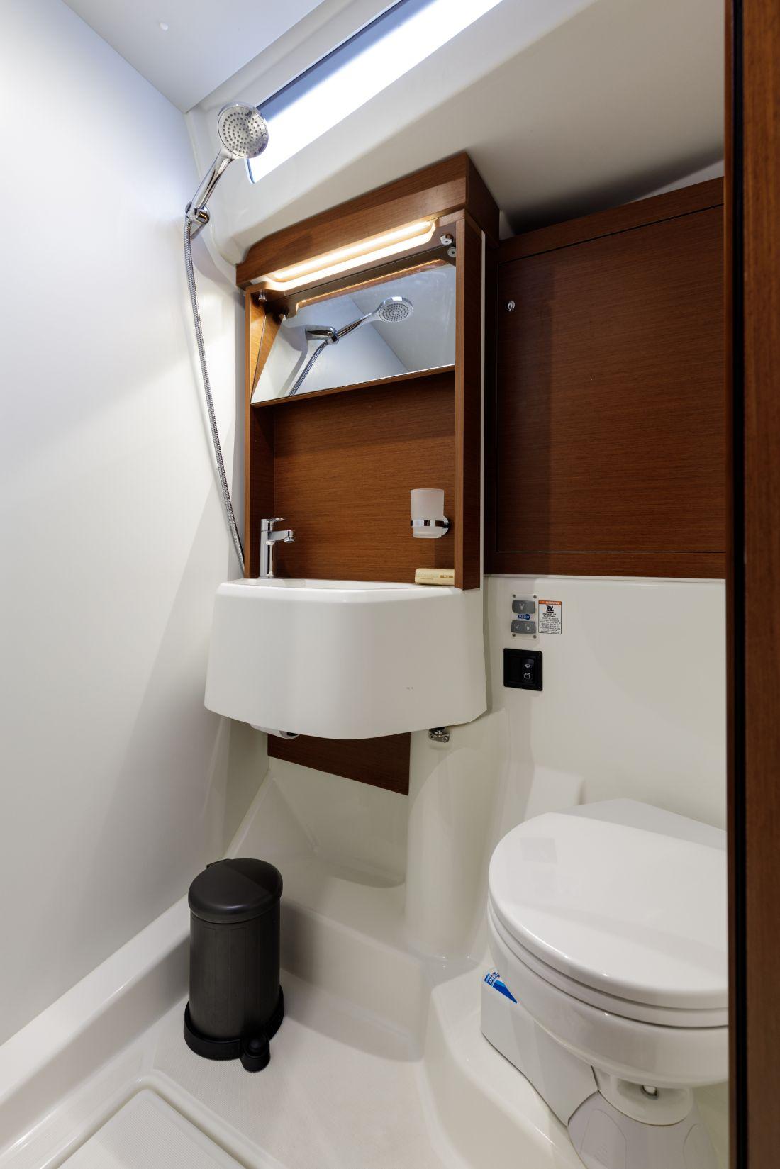 Oceanis 51.1 - 5 + 1 cab., picture 20