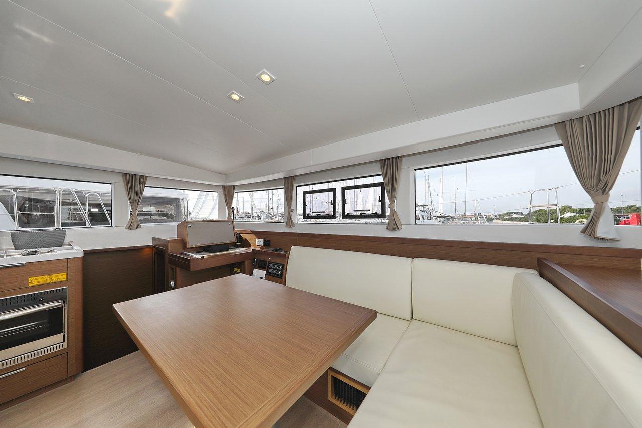 Lagoon 40 - 4 + 2 cab, picture 20