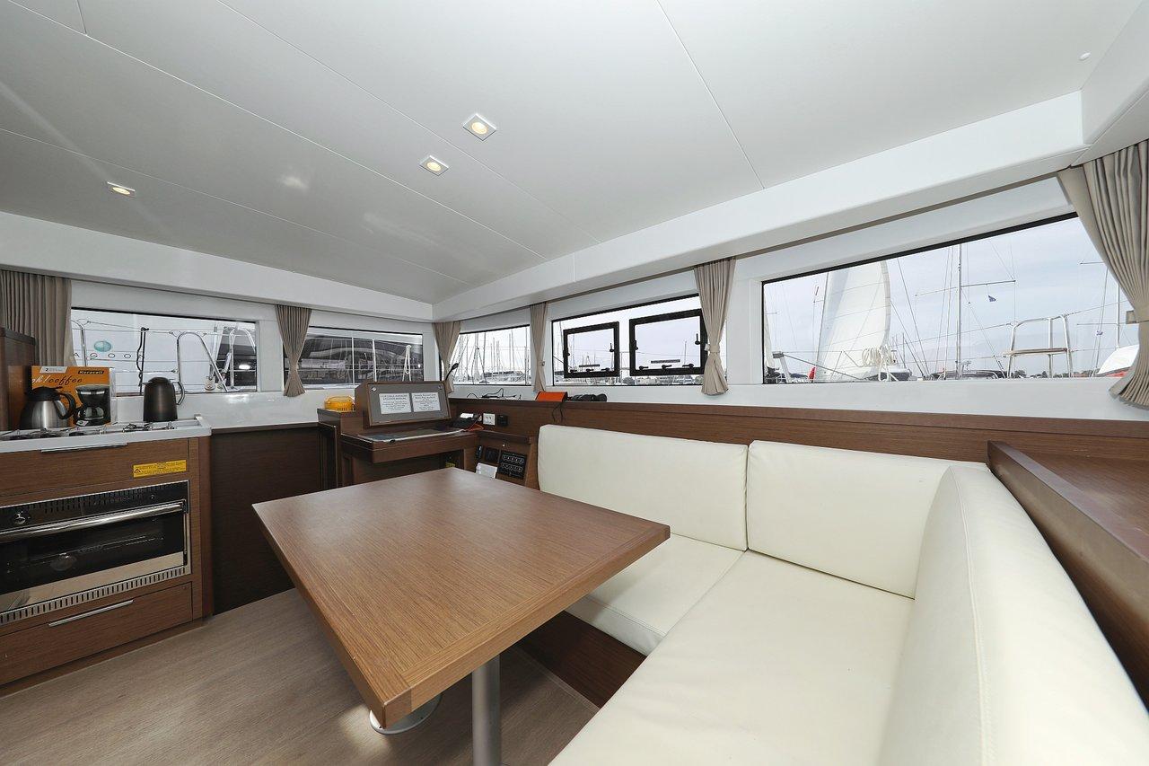 Lagoon 40 - 4 + 2 cab, picture 17